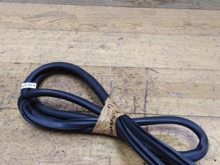 rezinka-dveri-uplotnitelnaia-peredniaia-pravaia-volkswagen-touareg-rest-art-32907