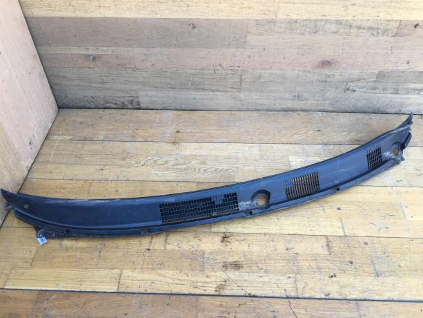 shhitok-vodootvodiashhii-zabo-mitsubishi-carisma-rest-art-33342-big-0