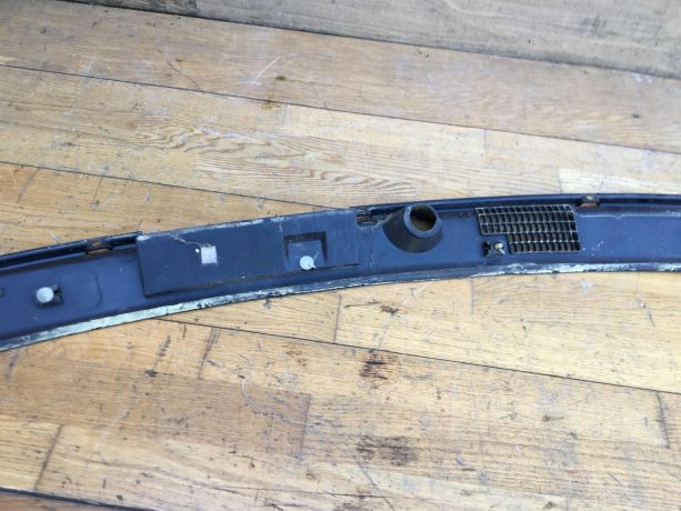 shhitok-vodootvodiashhii-zabo-mitsubishi-carisma-rest-art-33342-big-1