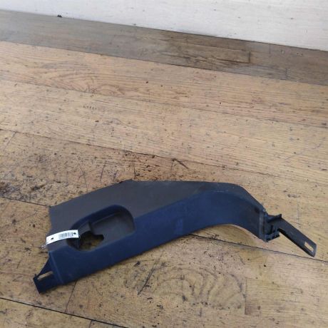 nakladka-salona-peredniaia-levaia-nizniaia-volkswagen-touareg-rest-art-33839-big-0