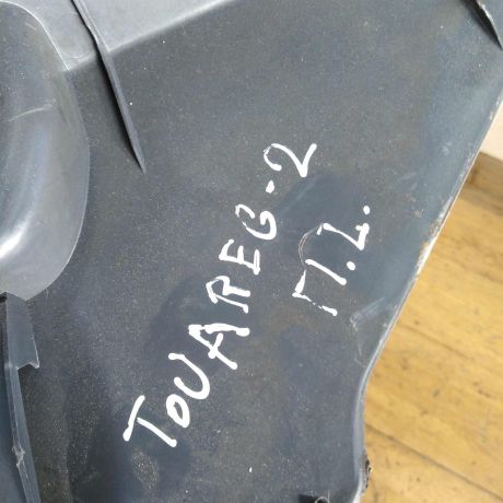 nakladka-salona-peredniaia-levaia-nizniaia-volkswagen-touareg-rest-art-33839-big-1