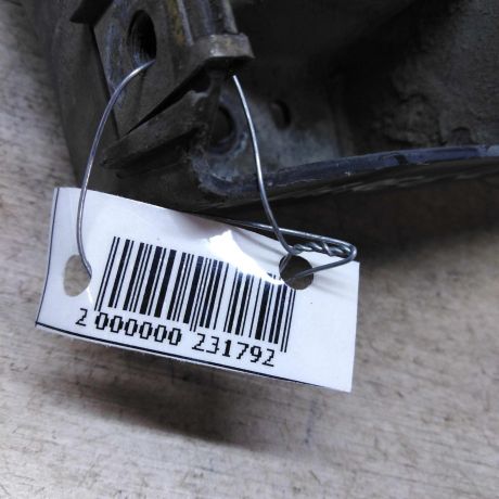 napravliaiushhaia-zadnego-bampera-pravaia-volkswagen-touareg-rest-art-34261-big-3