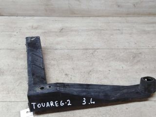 volkswagen-touareg-rest-zadnii-levyi-napravliaiushhie-bampera-art-34263