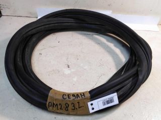 rezinka-dveri-uplotnitelnaia-zadniaia-levaia-renault-megane-2-sedan-art-35074