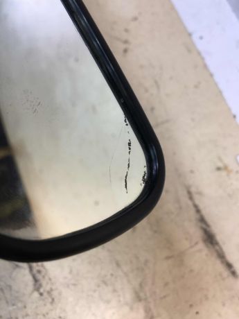 zerkalo-salona-defekt-na-foto-mazda-3-bl-rest-sedan-art-36009-big-2