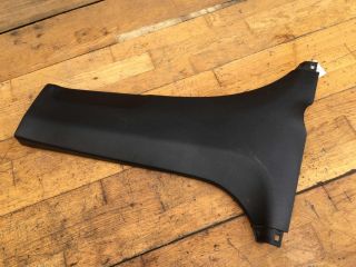 nakladka-stoiki-salona-sredniaia-nizniaia-levaia-toyota-camry-v50-art-36530