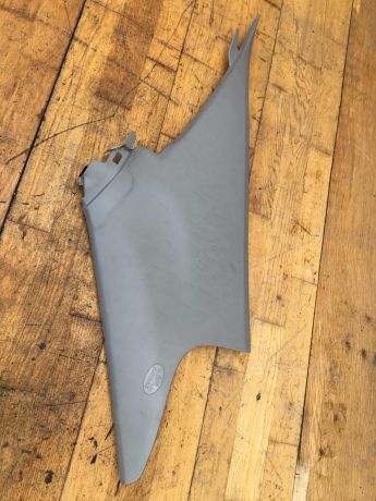 nakladka-stoiki-salona-zadniaia-levaia-toyota-camry-v50-art-36541-big-0