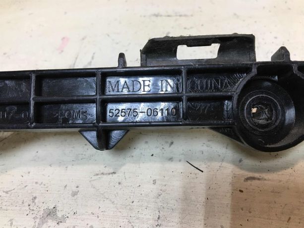 kronstein-zadnego-bampera-toyota-camry-v50-art-36596-big-2