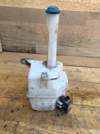 bacok-omyvatelia-v-sbore-hyundai-elantra-3-xd-2-rest-art-36867-big-0