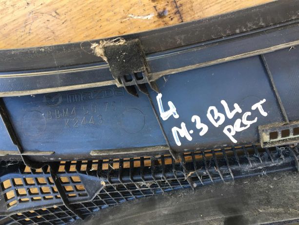 shhitok-vodootvodiashhii-zabo-mazda-3-bl-rest-sedan-art-36938-big-3