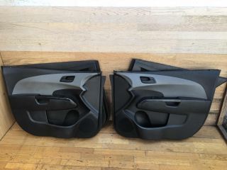 obsivka-dveri-chevrolet-aveo-t300-komplekt-art-36969