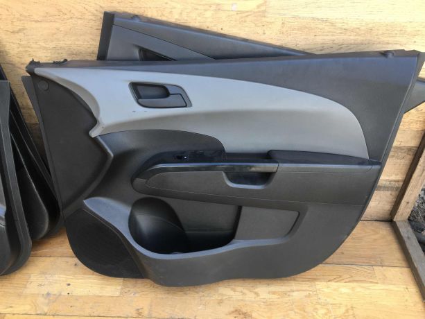 obsivka-dveri-chevrolet-aveo-t300-komplekt-art-36969-big-1