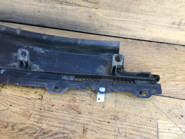 shhitok-vodootvodiashhii-pravyi-zabo-mazda-3-bl-rest-sedan-art-37038-big-1