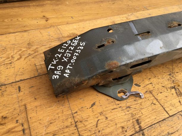 usilitel-zadnego-bampera-toyota-corolla-ix-e120-e130-rest-xetcbek-art-37417-big-1