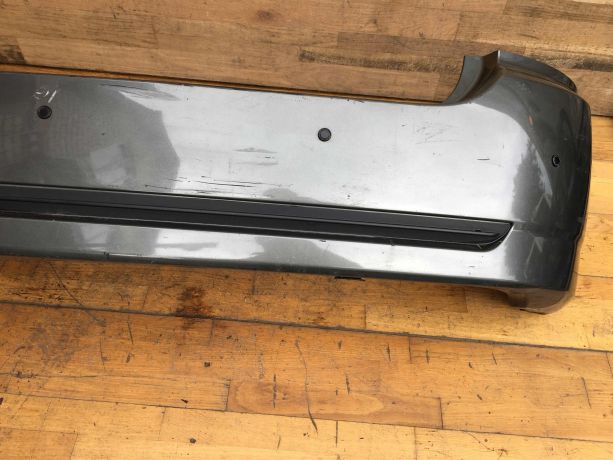 bamper-zadnii-toyota-corolla-ix-e120-e130-rest-parktroniki-art-37445-big-1