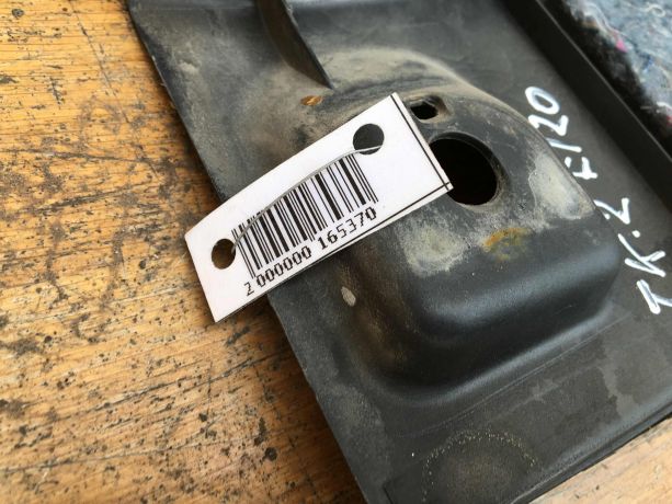 nakladka-bagaznika-vnutrenniaia-toyota-corolla-ix-e120-e130-rest-xetcbek-art-37610-big-2