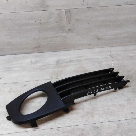 resetka-pravaia-v-perednii-bamper-audi-a6-c5-rest-art-38514-big-0