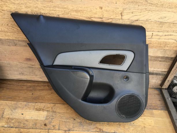 obsivka-dveri-komplekt-chevrolet-cruze-do-rest-pac-art-38608-big-1