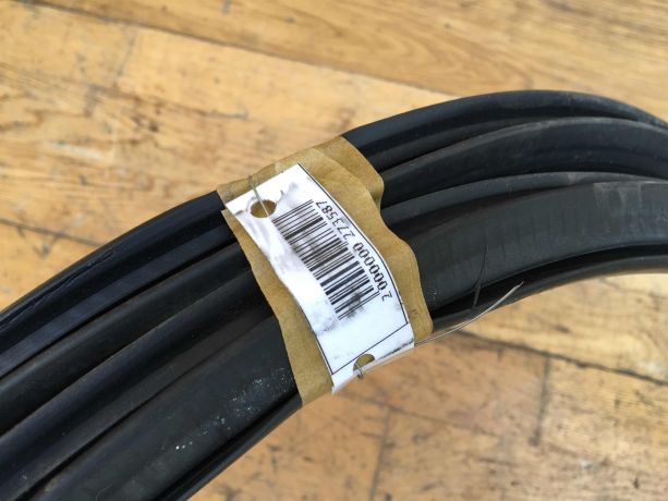 rezinka-dveri-uplotnitelnaia-peredniaia-levaia-chevrolet-cruze-do-rest-art-38641-big-2