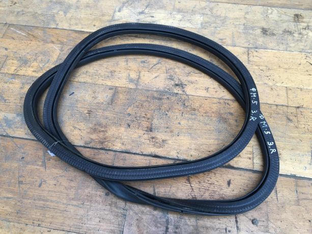 uplotnitel-dveri-zadnei-pravoi-ford-fusion-usa-ford-mondeo-5-se-ecoboost-art-39817-big-0