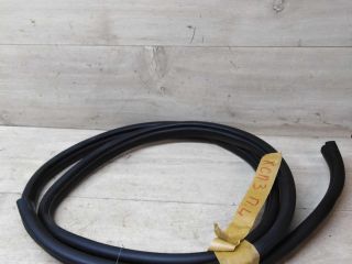 uplotnitel-dveri-rezinka-peredniaia-levaia-hyundai-solaris-art-39968