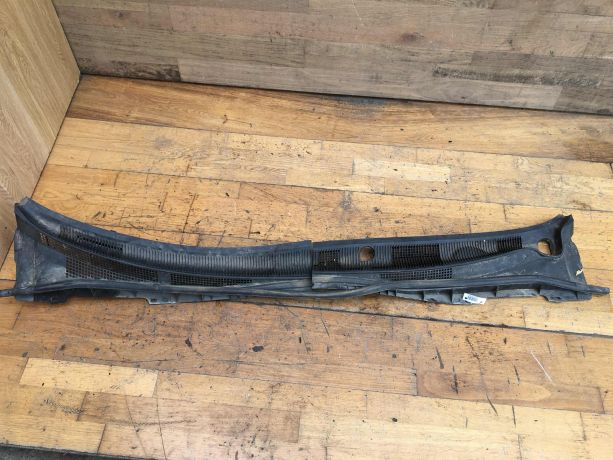 nakladka-dekorativnaia-dozdevik-zaba-shhitok-vodootvodiashhii-mazda-6-gg-art-40009-big-0