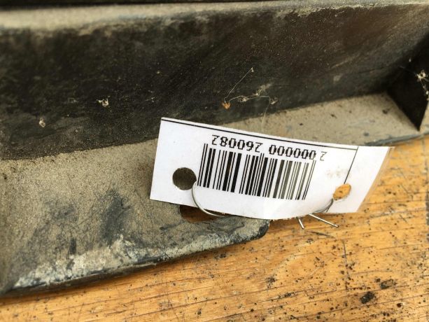 nakladka-dekorativnaia-dozdevik-zaba-shhitok-vodootvodiashhii-mazda-6-gg-art-40009-big-1