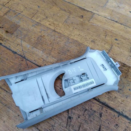 obsivka-stoiki-salona-nakladka-levaia-sredniaia-verxniaia-volkswagen-passat-b7-art-41048-big-1