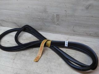 uplotnitel-dveri-zadnii-levyi-toyota-rav4-ii-xa20-art-42076