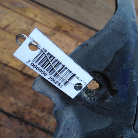 nakladka-dekorativnaia-dozdevik-zabo-shhitok-vody-otvodiashhix-pravyi-volkswagen-passat-b3-art-42237-big-1