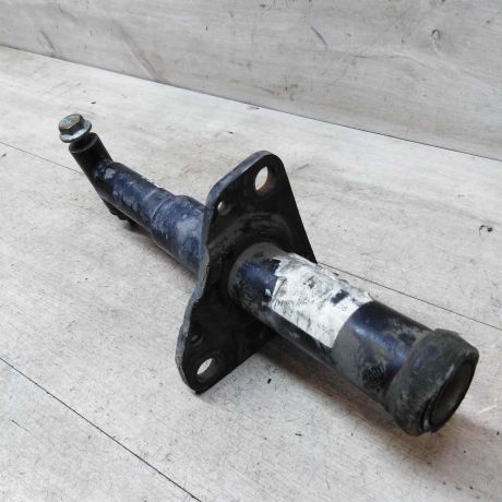kronstein-krepleniia-perednego-bampera-levyi-volkswagen-passat-b5-gp-art-42420-big-0