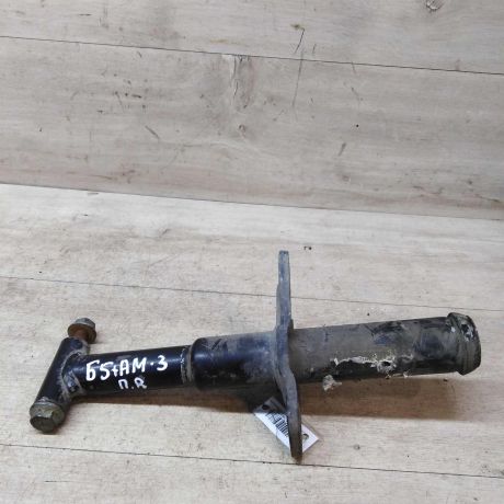 kronstein-perednego-bampera-pravyi-volkswagen-passat-b5-gp-art-42558-big-0