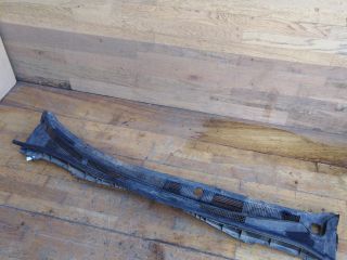 dekorativnaia-nakladka-shhitok-vodootvodiashhii-zabo-dozdevik-mazda-6-23i-art-42660