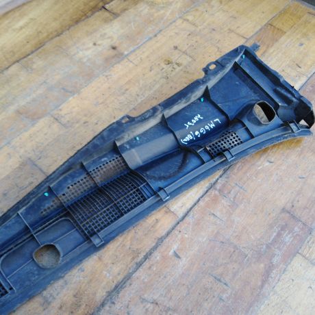 dekorativnaia-nakladka-shhitok-vodootvodiashhii-zabo-dozdevik-mazda-6-23i-art-42660-big-2