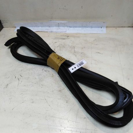 uplotnitel-dveri-perednii-pravyi-mazda-6-art-42838-big-0