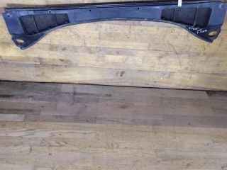 dekorativnaia-nakladka-dozdevik-zabo-vodootvodiashhii-shhitok-ford-focus-3-rest-17gv-art-44333