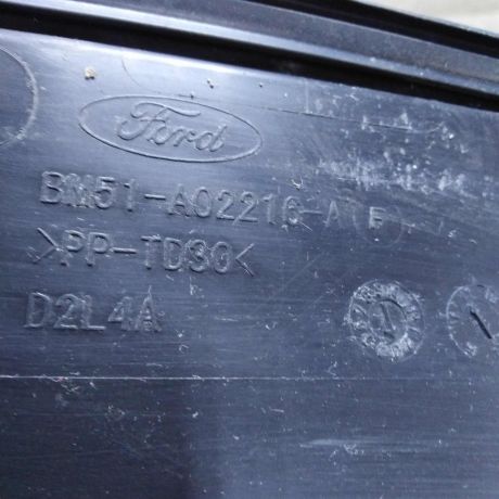 dekorativnaia-nakladka-dozdevik-zabo-vodootvodiashhii-shhitok-ford-focus-3-rest-17gv-art-44333-big-2