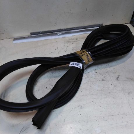 uplotnitel-dveri-zadnii-pravyi-universal-ford-focus-3-rest-17gv-art-44350-big-0