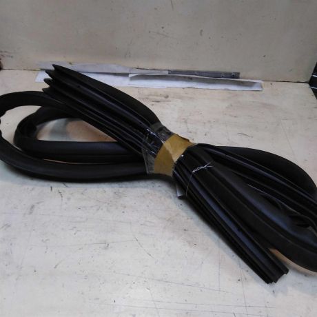 uplotnitel-dveri-perednii-levyi-ford-focus-3-rest-17gv-art-44430-big-0