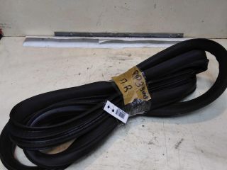 uplotnitel-dveri-perednii-pravyi-ford-focus-3-rest-17gv-art-44459