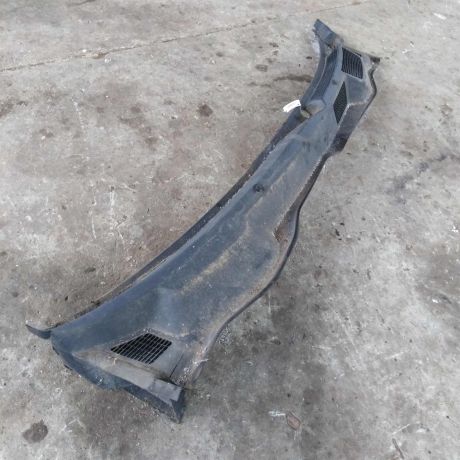 dekorativnaia-nakladka-zabo-dozdevik-vodootvodiashhii-shhitok-opel-astra-g-art-44514-big-1