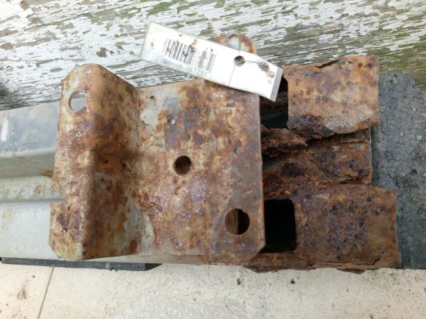 usilitel-zadnego-bampera-ford-focus-1-universal-art-44772-big-8