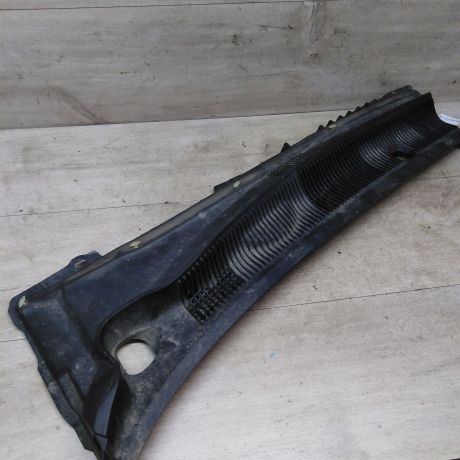 nakladka-dekorativnaia-vodootvodiashhii-shhitok-zabo-dozdevik-levaia-cast-mazda-6-gg-art-44860-big-0