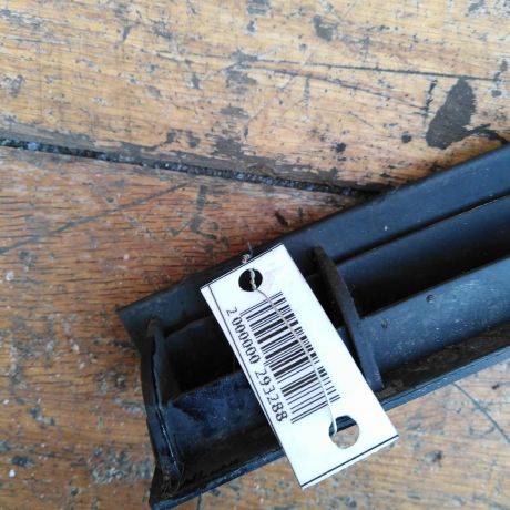 kronstein-zadnego-bampera-napravliaiushhaia-volkswagen-pointer-art-45294-big-4