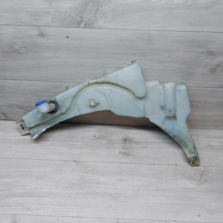 bacok-omyvatelia-lobovogo-stekla-ford-focus-2-do-rest-art-46126-big-0