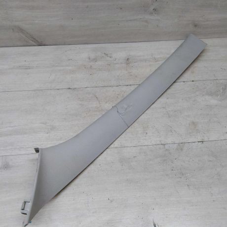 obsivka-stoiki-nakladka-peredniaia-levaia-lada-largus-art-47729-big-0