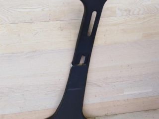 obsivka-nakladka-pravoi-stoiki-vnutrenniaia-sredniaia-lada-largus-art-47924