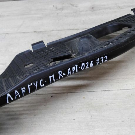 nakladka-dekorativnaia-dozdevik-zabo-shhitok-vodootvodiashhii-pravaia-lada-largus-art-48225-big-1