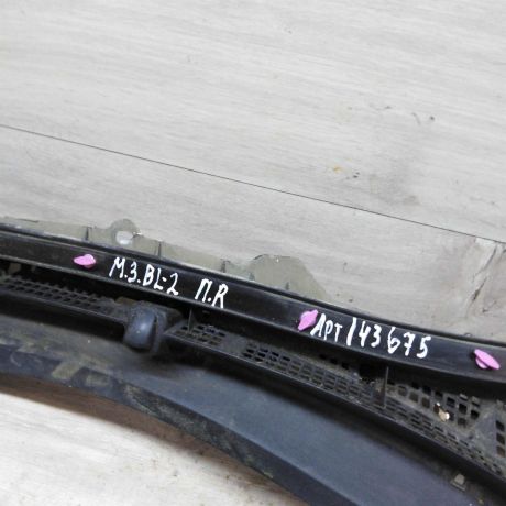 nakladka-dekorativnaia-pravaia-zabo-dozdevik-vodootvodiashhii-shhitok-mazda-3-bl-art-48418-big-1