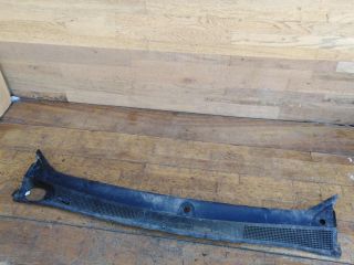 nakladka-dekorativnaia-zabo-dozdevik-vodootvodiashhii-shhitok-renault-sandero-stepway-art-48612